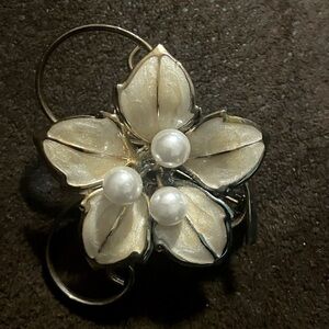 Vintage floral brooch